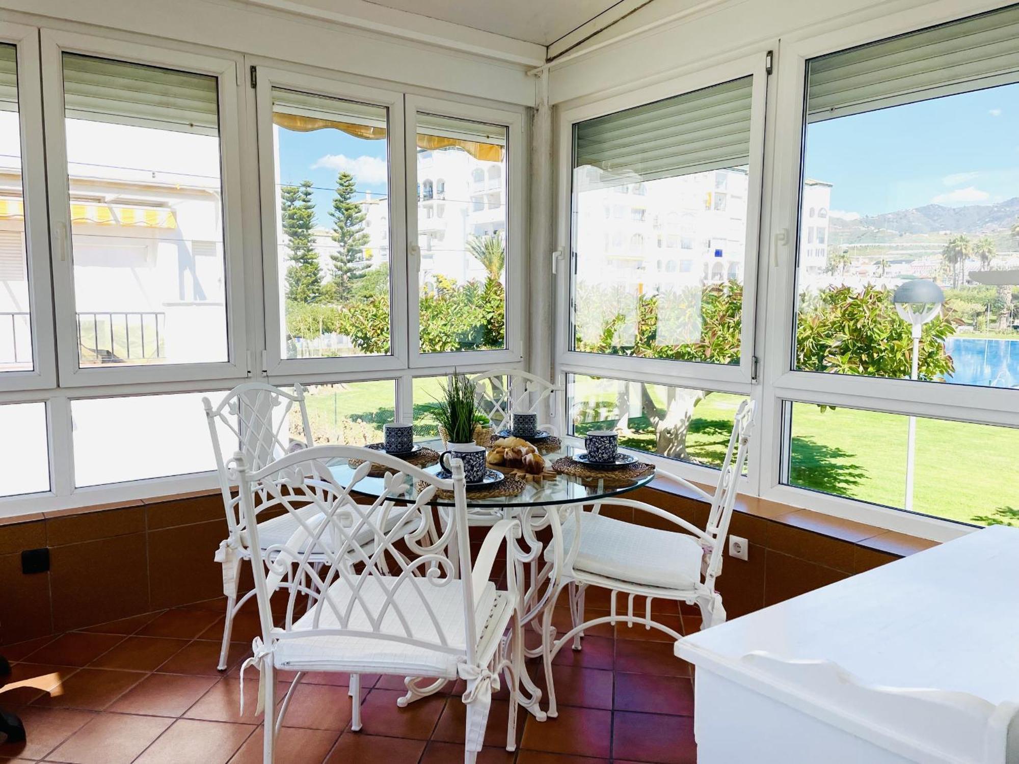 Apartamento Laguna Beach At Home Торрокс-Коста Экстерьер фото