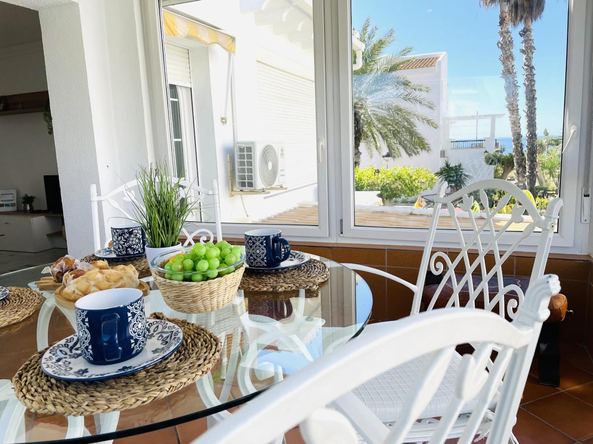 Apartamento Laguna Beach At Home Торрокс-Коста Экстерьер фото