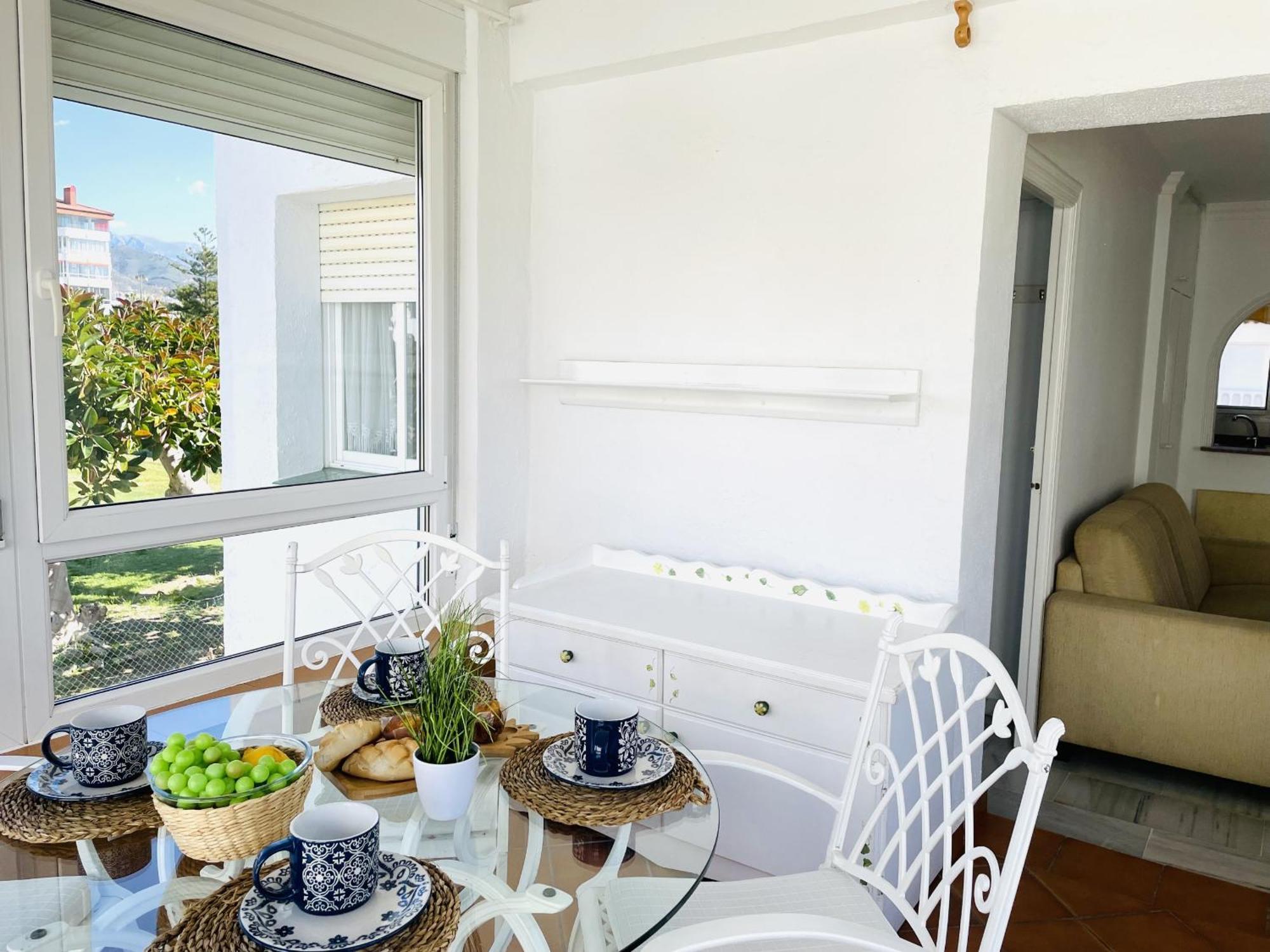 Apartamento Laguna Beach At Home Торрокс-Коста Экстерьер фото